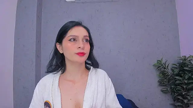 Tiffany mendez online show from December 19, 2025, 12:23 pm