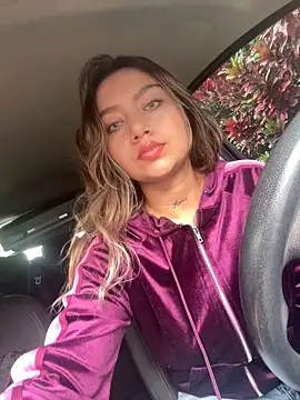 amanda-medrano1 online show from December 5, 2025, 4:03 pm