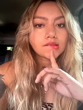 amanda-medrano1 online show from January 7, 2026, 2:30 pm