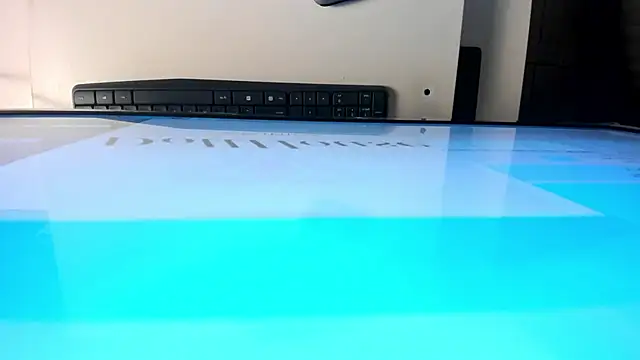 escarleth   online show from December 31, 2024, 12:36 pm