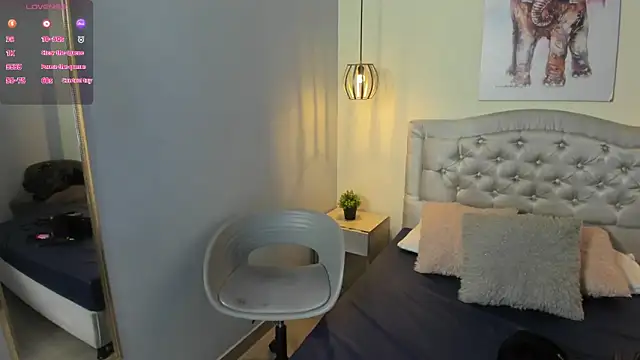 escarleth   online show from June 11, 2026, 1:53 pm
