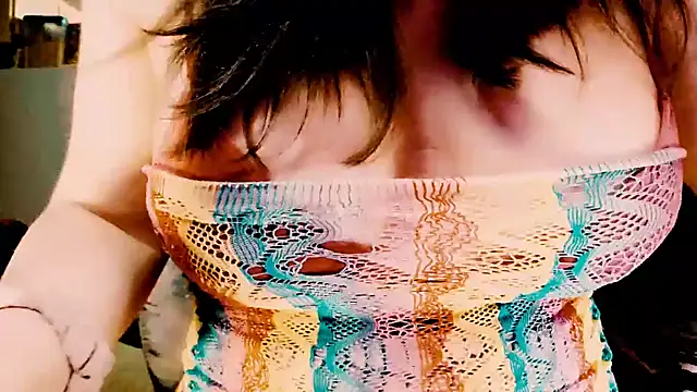 brynnvixen25 online show from October 17, 2025, 7:11 am