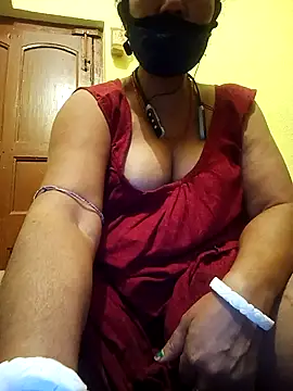 Snapshot of Riyaa_2024 chatting on December 26, 2024, 5:15 am Riyaa 2024 online show from December 26, 2024, 5:15 am