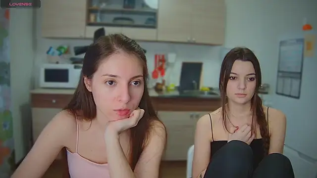 fcjuicy pussy online show from March 4, 2025, 3:15 pm