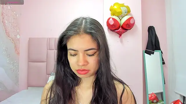 soyzarahtorres online show from October 24, 2025, 12:41 am