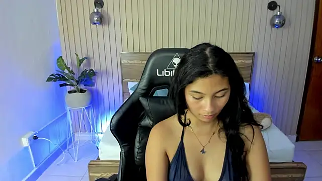 Snapshot of melody_flowers chatting on January 8, 2025, 3:28 pm melody flowers online show from January 8, 2025, 3:28 pm