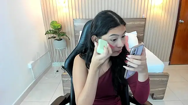 Snapshot of melody_flowers chatting on February 11, 2025, 12:05 pm melody flowers online show from February 11, 2025, 12:05 pm