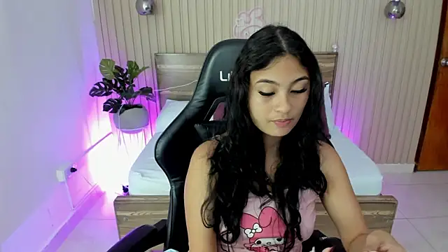 Snapshot of melody_flowers chatting on February 25, 2025, 12:24 pm melody flowers online show from February 25, 2025, 12:24 pm