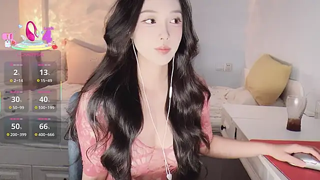 -Tilana- online show from December 13, 2025, 8:47 pm