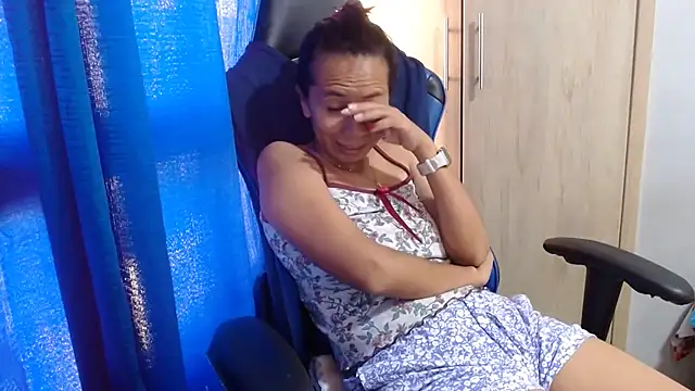 Snapshot of Erotic_latina chatting on October 7, 2025, 12:13 pm Erotic latina online show from October 7, 2025, 12:13 pm