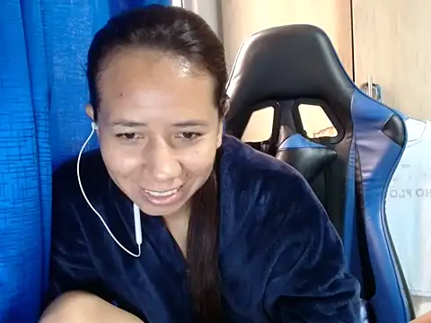 Snapshot of Erotic_latina chatting on October 16, 2025, 12:28 pm Erotic latina online show from October 16, 2025, 12:28 pm