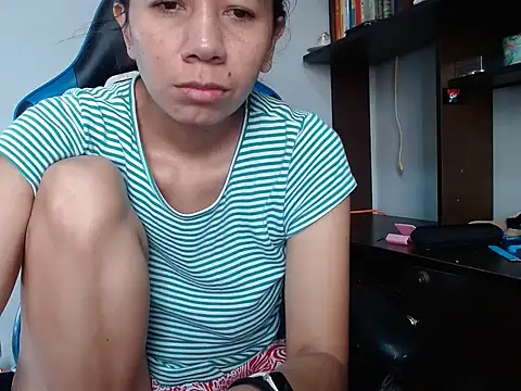 Snapshot of Erotic_latina chatting on November 5, 2025, 12:27 pm Erotic latina online show from November 5, 2025, 12:27 pm