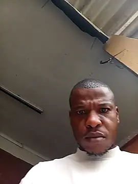 izinjamfee2 online show from September 28, 2025, 9:03 am