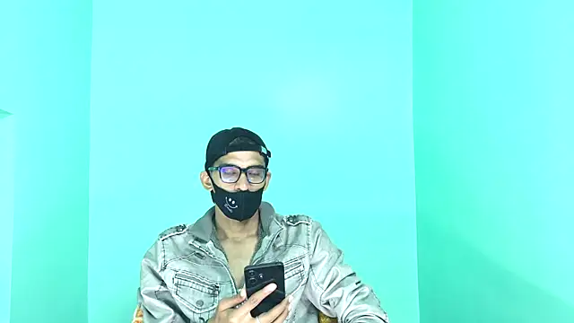 Snapshot of Habibi_big_b chatting on January 18, 2026, 12:31 pm Habibi big b online show from January 18, 2026, 12:31 pm