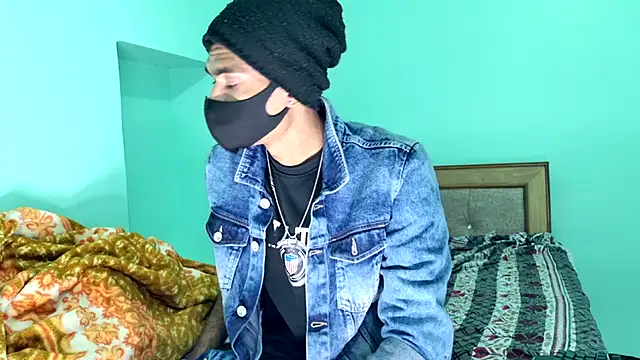 Snapshot of Habibi_big_b chatting on February 21, 2026, 4:13 am Habibi big b online show from February 21, 2026, 4:13 am