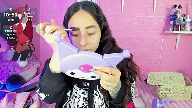 hanna  azumi online show from December 22, 2025, 2:08 am