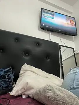 Zairaisak online show from February 8, 2026, 2:37 am