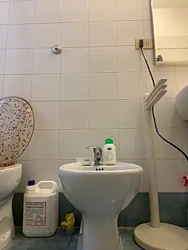 Snapshot of 4n4l1zz4m1 chatting on December 14, 2024, 2:21 pm 4n4l1zz4m1 online show from December 14, 2024, 2:21 pm