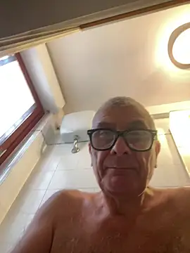 Snapshot of 4n4l1zz4m1 chatting on January 27, 2025, 2:24 pm 4n4l1zz4m1 online show from January 27, 2025, 2:24 pm