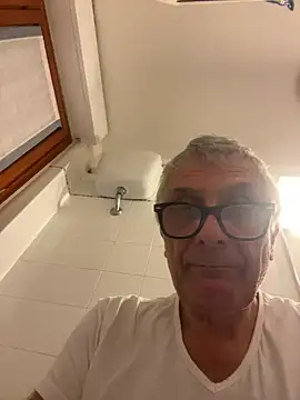 Snapshot of 4n4l1zz4m1 chatting on March 14, 2025, 8:28 pm 4n4l1zz4m1 online show from March 14, 2025, 8:28 pm