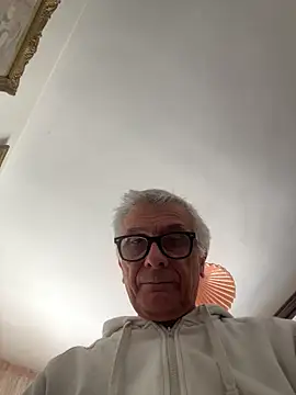 Snapshot of 4n4l1zz4m1 chatting on March 19, 2025, 2:57 pm 4n4l1zz4m1 online show from March 19, 2025, 2:57 pm