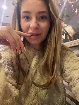 GraceCarther online show from February 17, 2025, 12:21 am