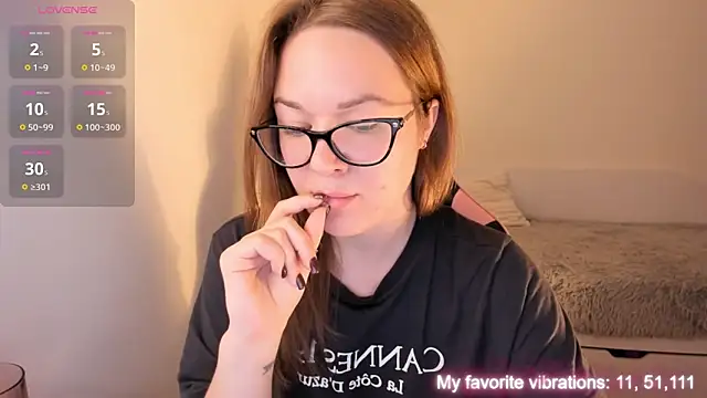 ami amour  online show from October 26, 2025, 3:29 pm