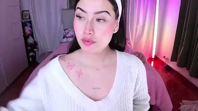 Emilyswan04 online show from January 10, 2026, 2:02 am