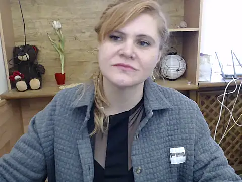 DaniellaKiss online show from March 15, 2026, 7:25 am