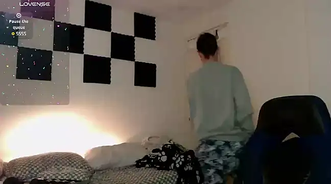 bryamado69 online show from January 31, 2025, 6:24 am