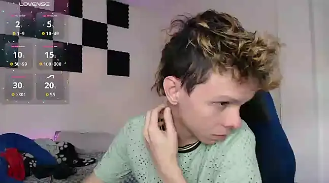 bryamado69 online show from February 3, 2025, 10:11 pm