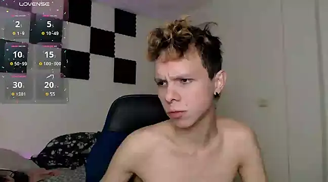 bryamado69 online show from February 4, 2025, 6:14 am