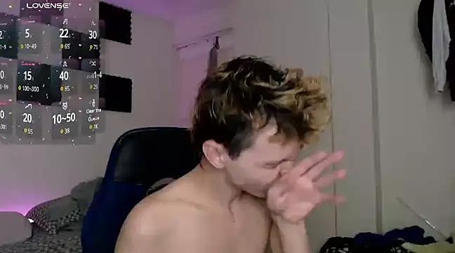 bryamado69 online show from February 5, 2025, 3:34 am