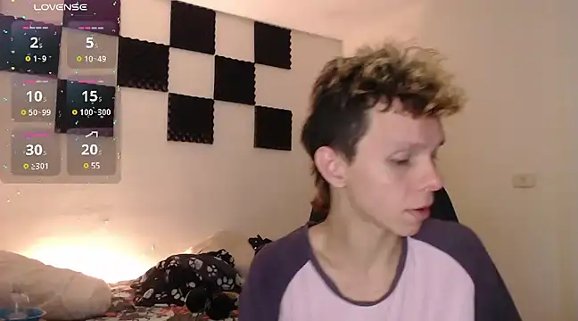 bryamado69 online show from February 12, 2025, 10:37 pm