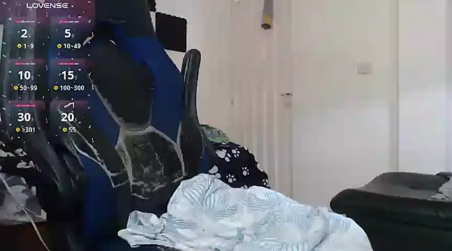 bryamado69 online show from February 18, 2025, 7:41 pm