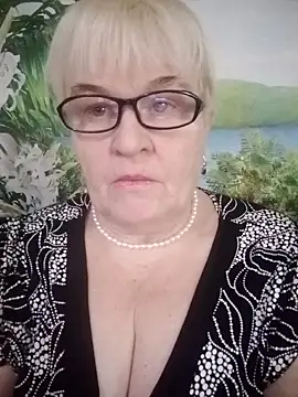 VioletSweet566 online show from February 11, 2025, 10:04 am