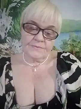 VioletSweet566 online show from February 15, 2025, 2:44 pm