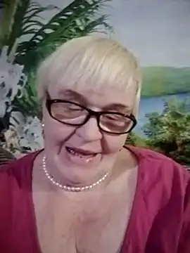 VioletSweet566 online show from February 24, 2025, 10:14 pm