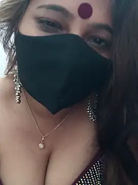 Snapshot of BongQueen9 chatting on February 3, 2026, 10:15 pm BongQueen9 online show from February 3, 2026, 10:15 pm