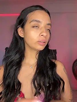 Laura fernandezII online show from October 4, 2025, 9:24 pm