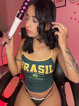 Laura fernandezII online show from May 28, 2026, 2:09 am