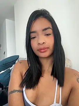 Laura fernandezII online show from June 2, 2026, 2:52 pm