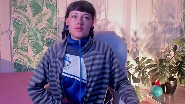  sharlotte777 online show from January 9, 2026, 2:09 pm