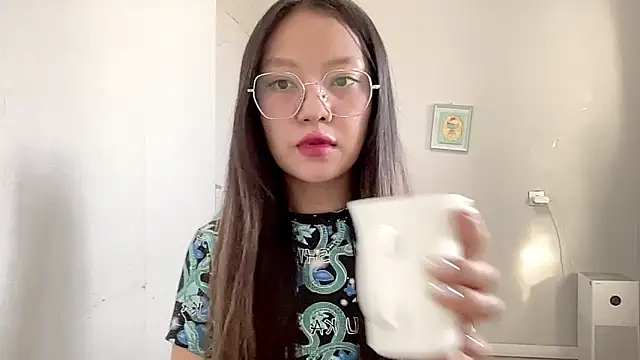 Risalynn online show from February 22, 2025, 3:12 am