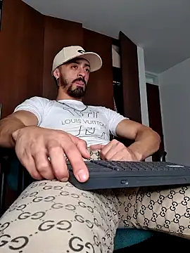 MAXIMUS MASTE3 online show from March 18, 2025, 6:03 am