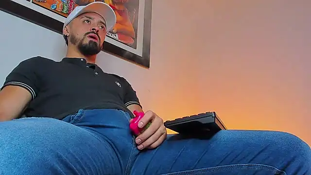 MAXIMUS MASTE3 online show from September 21, 2025, 8:43 pm