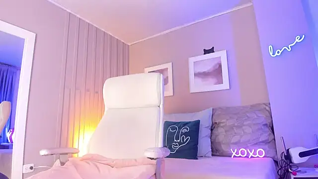 jess ox online show from March 22, 2025, 8:04 pm