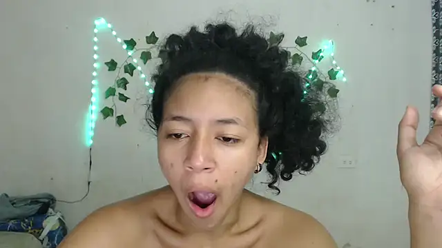 Snapshot of ley_blus10 chatting on January 13, 2025, 1:39 pm ley blus10 online show from January 13, 2025, 1:39 pm