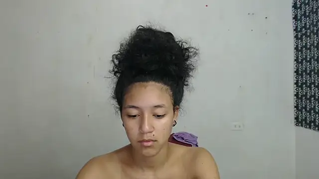 Snapshot of ley_blus10 chatting on January 23, 2025, 5:21 pm ley blus10 online show from January 23, 2025, 5:21 pm
