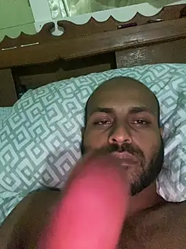 islandvybee55 online show from January 18, 2026, 2:37 am